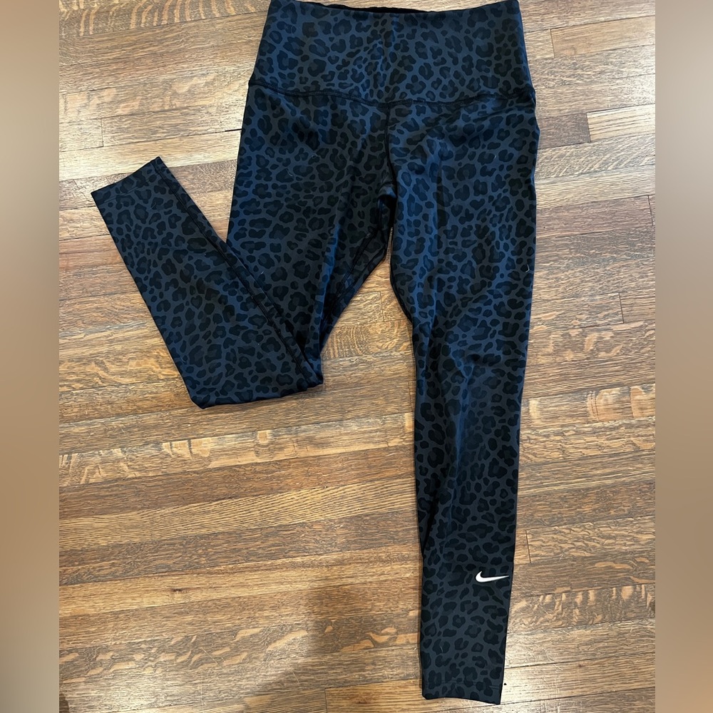 Nike Leopard Leggings